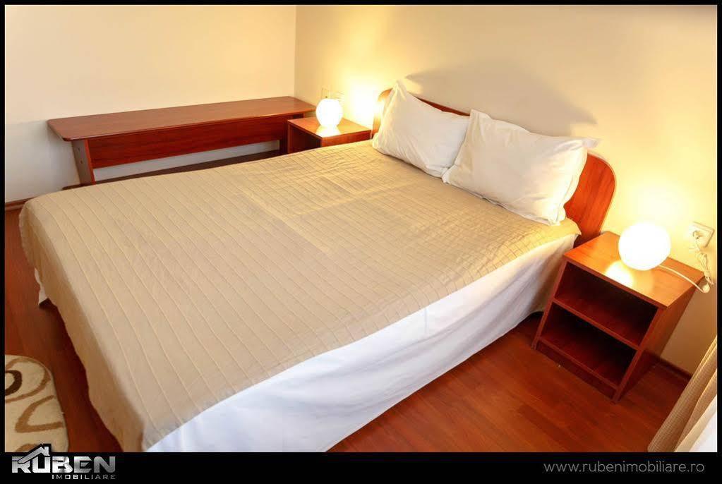 Hotel Mic Bucharest Exterior photo