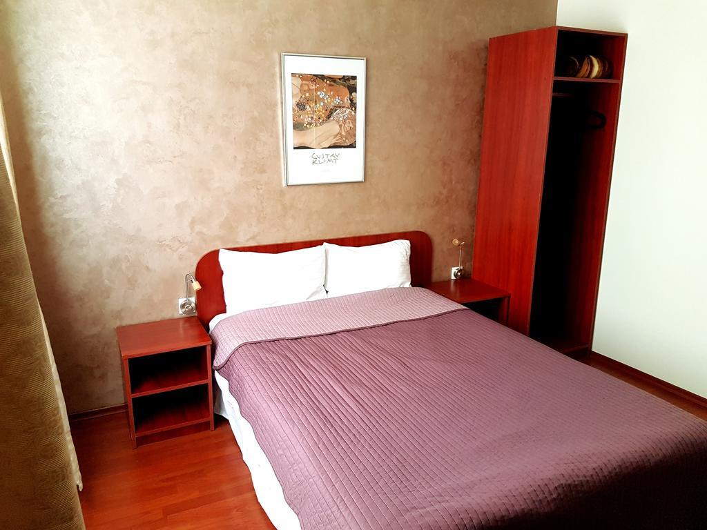 Hotel Mic Bucharest Exterior photo